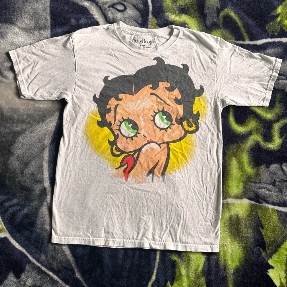 Betty Boop White and Yellow Short Sleeve Tee with Cartoon Design